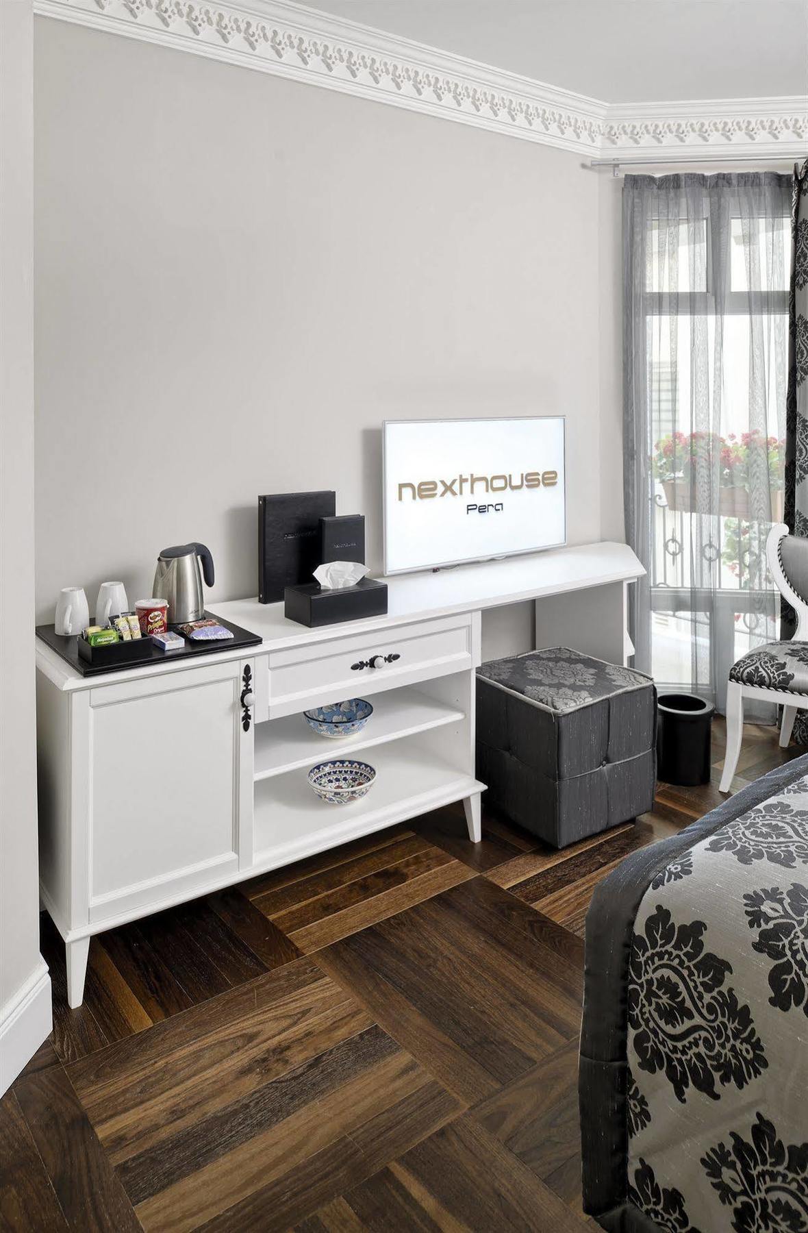 Nexthouse Pera Hotel (Adults Only) Истанбул Екстериор снимка