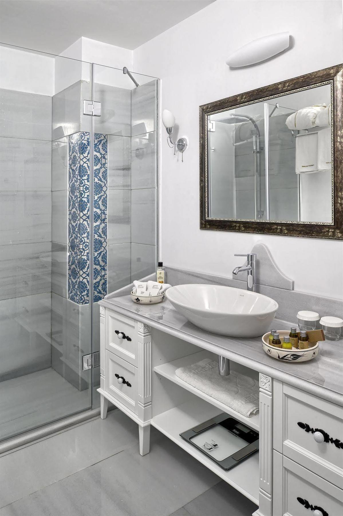 Nexthouse Pera Hotel (Adults Only) Истанбул Екстериор снимка
